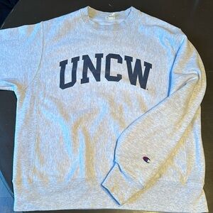 Champion UNCW sweatshirt size M
